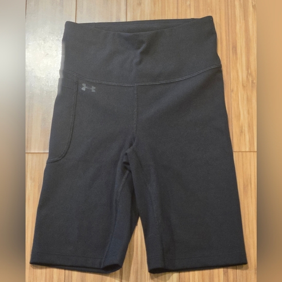 NWOT Under Armour Women's Black Bike Shorts - Picture 1 of 7